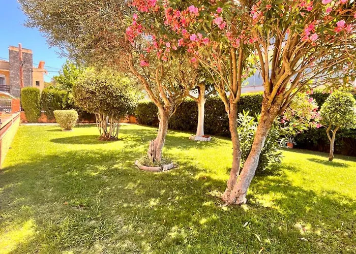 Apartamento L'Estartit 公寓 *
